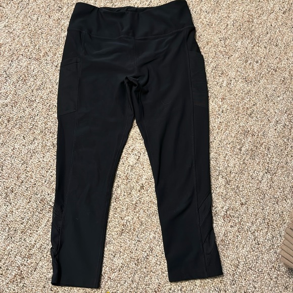 Mondetta Performance + Luxury cutout leggings - Picture 2 of 4